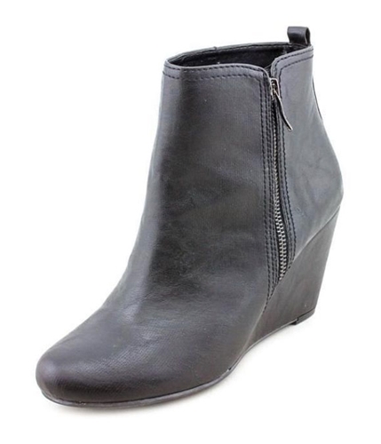 BCBG Womens Faux Leather Wedge Heels blackcapra 9.5